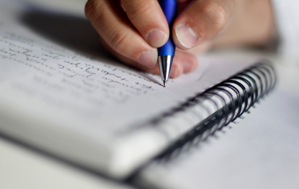 ¿Por dónde empezar a escribir un&nbsp;CV?